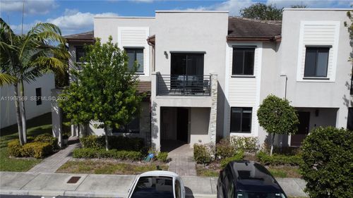 0-323 Ne 208th Ter, Miami, FL, 33179-2219 | Card Image