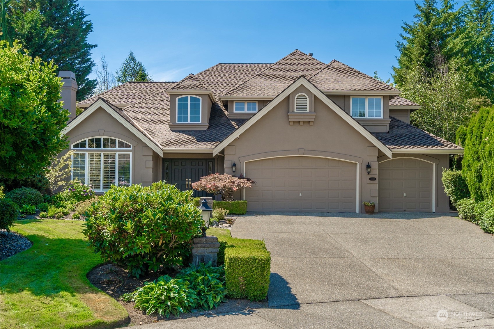 214th Pl, Sammamish, WA 98075