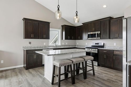 27671 Oxford Ln, Elko New Market, MN, 55020-4504 | Card Image