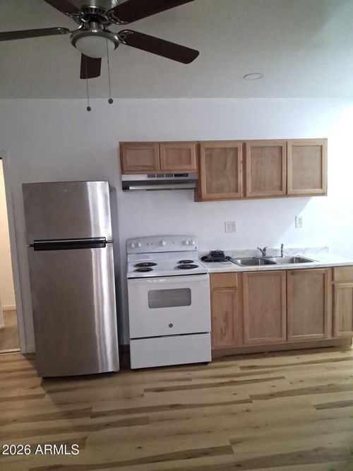 633 E 9th Street, Douglas, AZ, 85607 | Card Image