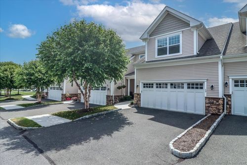 17-17 Brookside Ct, Newtown, CT, 06470-1269 | Card Image