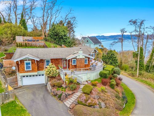 409 2nd St, Astoria, OR, 97103-4401 | Card Image