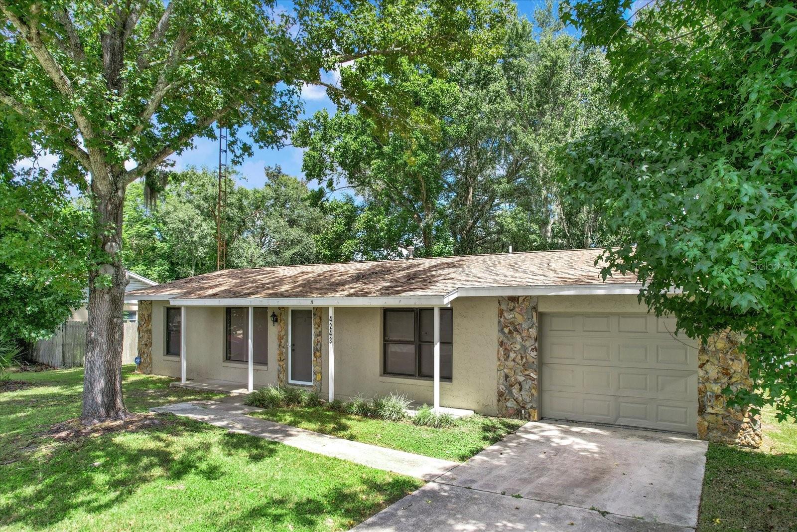 145th Place Rd, Ocala, FL 34473