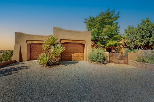 2 Sandhill Crane Cir, Placitas, NM, 87043-8905 | Card Image