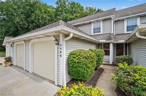 2466 Wrens Drive S, Stow, OH, 44224 | Card Image