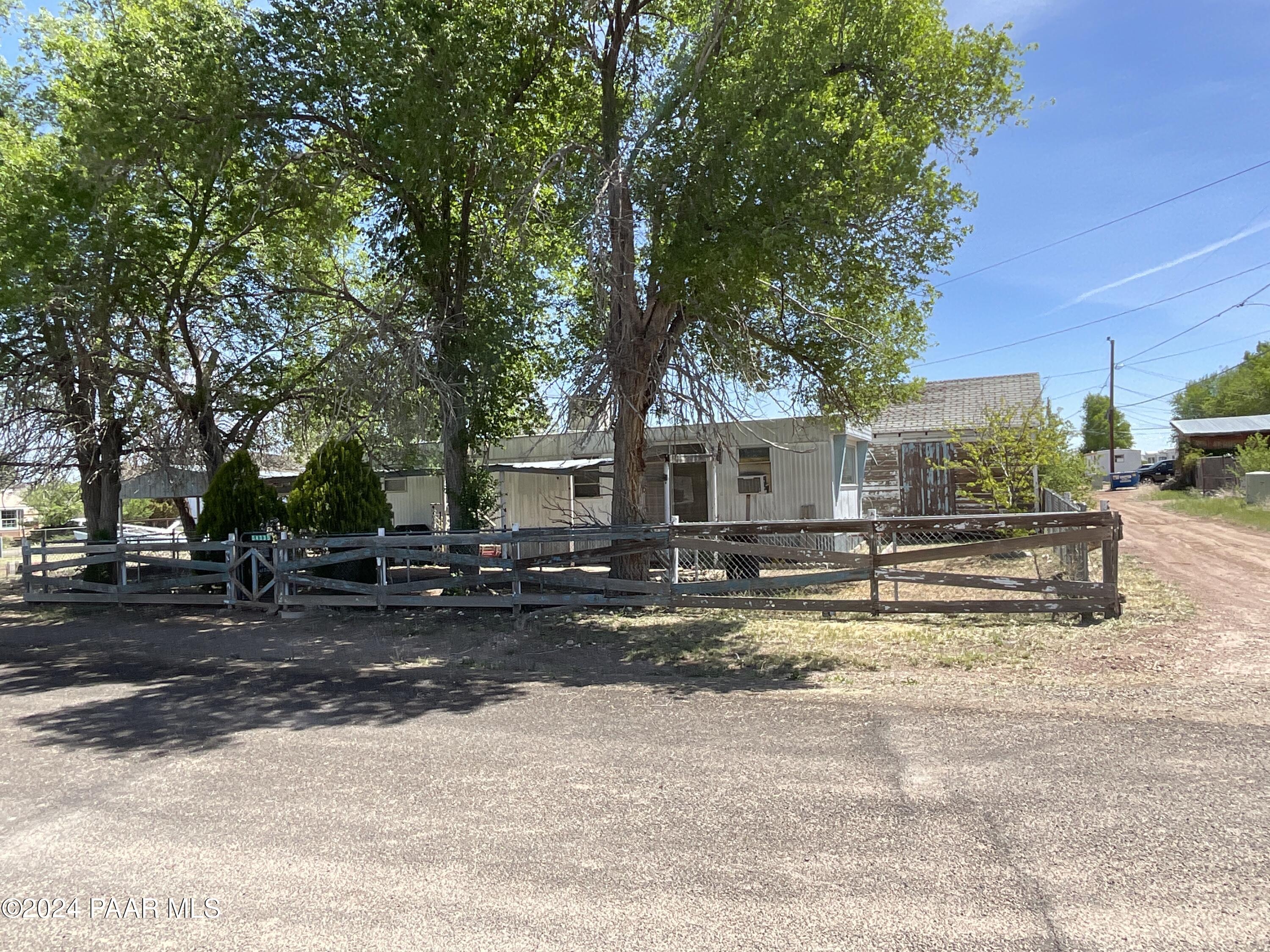 3rd Ave, Seligman, AZ 86337