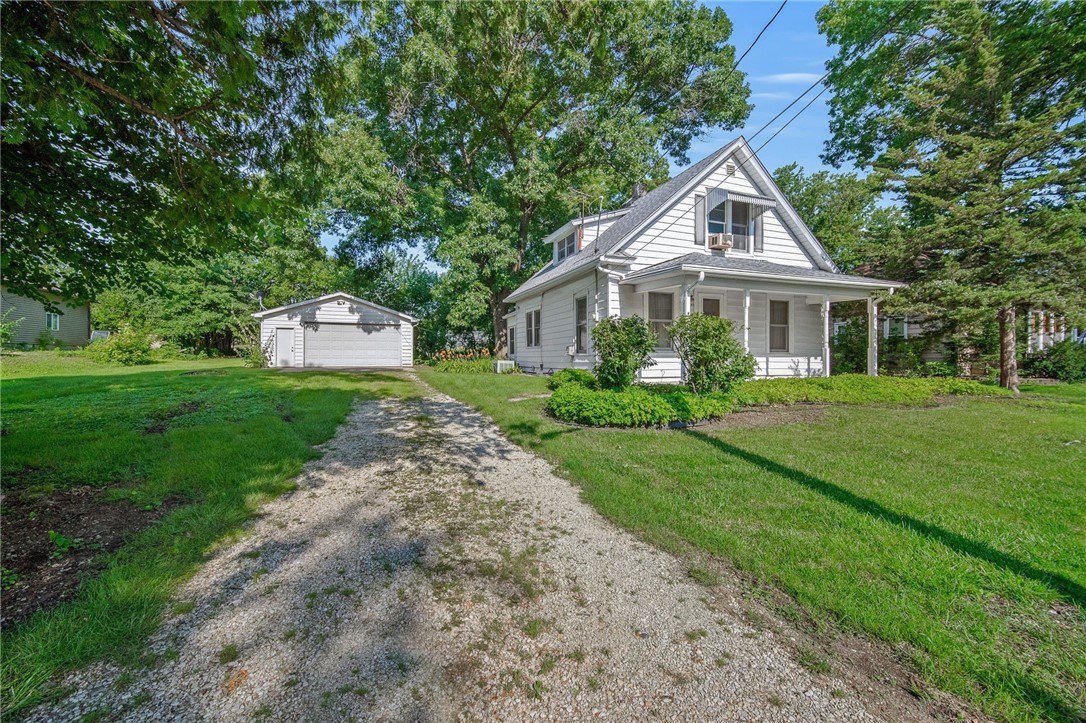 13th St, Des Moines, IA 50315