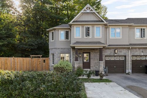 33 Arcadia Rd, Wasaga Beach, ON, L9Z3C7 | Card Image