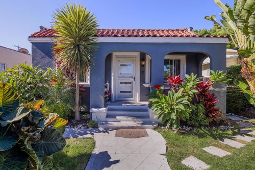 5907 S Van Ness Ave, Los Angeles, CA, 90047 | Card Image