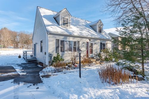 10 Moss Ln, Belchertown, MA, 01007-9490 | Card Image