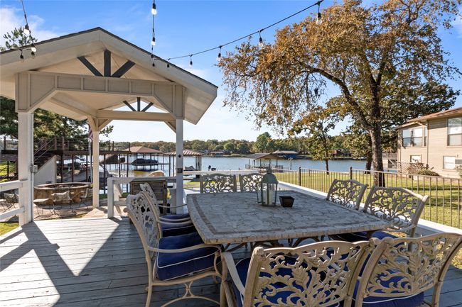 Outdoor patio deck | Image 28