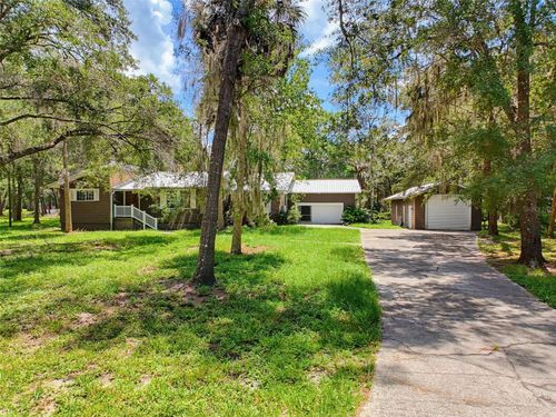 11 Patricia Rd, Yankeetown, FL, 34498-2225 | Card Image