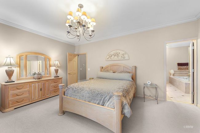 347 Saint Andrews Dr, Townhouse with 3 bedrooms, 4 bathrooms and 7 parking in Wood Dale IL | Image 12