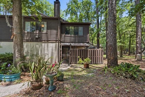 10439 Big Tree Cir W, JACKSONVILLE, FL, 32257-6337 | Card Image