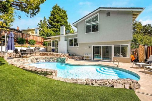 3515 Halfmoon Ln, Concord, CA, 94518-2255 | Card Image