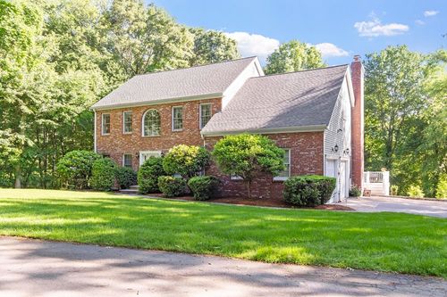 218 Stearns Rd, Marlborough, MA, 01752-6093 | Card Image