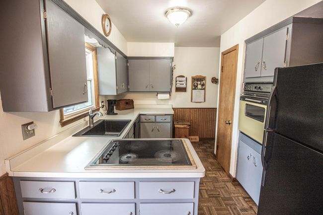 2228150 Plainview Pkwy, House other with 3 bedrooms, 2 bathrooms and null parking in Lisbon WI | Image 5