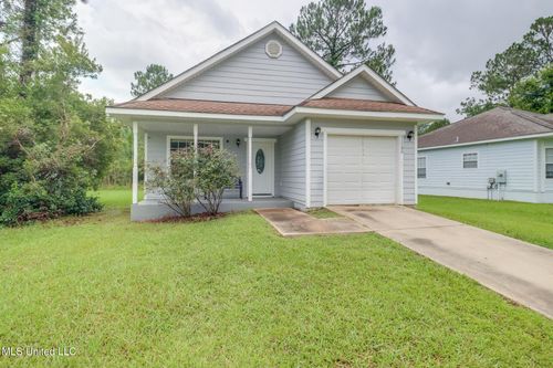 11580 Acorn Dr, Gulfport, MS, 39503-4327 | Card Image