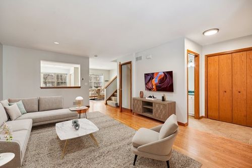 1428 Charleston Ct, Geneva, IL, 60134-3707 | Card Image