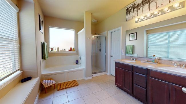 13112 Southern Way Ln, House other with 3 bedrooms, 2 bathrooms and 2 parking in Pearland TX | Image 20