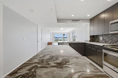 203-3901 S Flagler Dr, WEST PALM BEACH, FL, 33405-2351 | Card Image