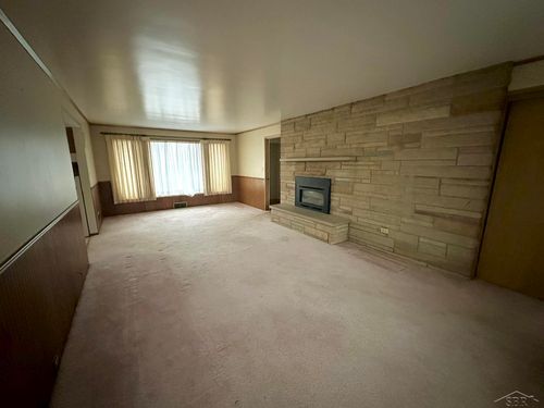 76 Cedar Dr, Bay City, MI, 48708-7622 | Card Image