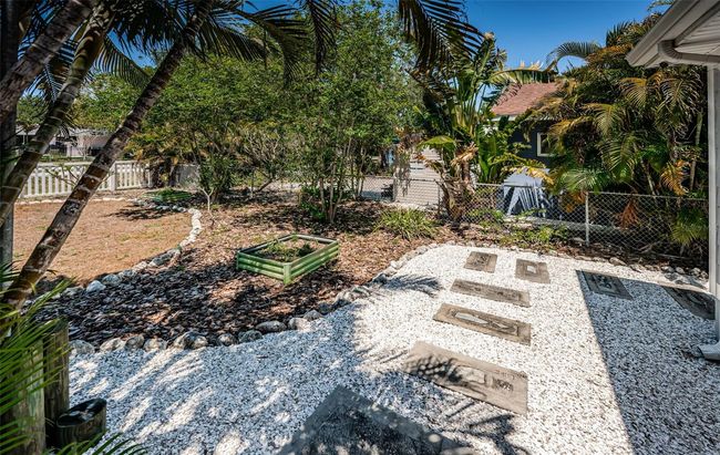 NW side of backyard | Image 33