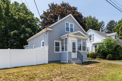 47 Dorrance St, Chicopee, MA, 01013-2109 | Card Image