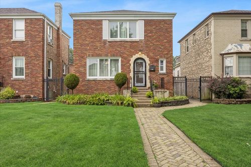 8121 S Fairfield Ave, Chicago, IL, 60652-2719 | Card Image