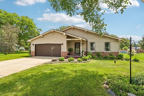 36651 Prairie Drive, SUMMIT, WI, 53066 | Card Image
