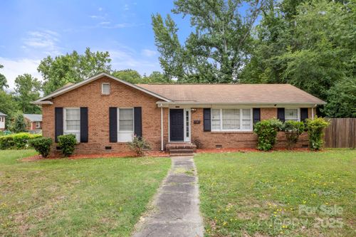 2121 Milton Rd, Charlotte, NC, 28215-3318 | Card Image
