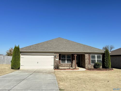 109 Lois Mance Ln, New Market, AL, 35761-9465 | Card Image