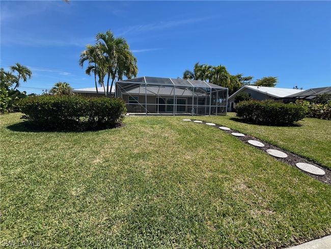 1001 Lindgren Boulevard, House other with 3 bedrooms, 2 bathrooms and null parking in Sanibel FL | Image 45