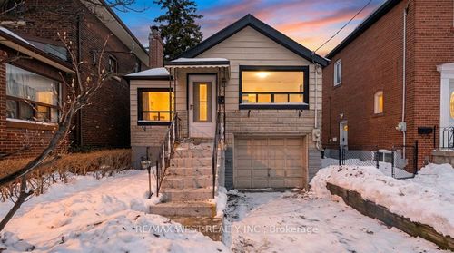 44 17th St, Etobicoke, ON, M8V3K3 | Card Image