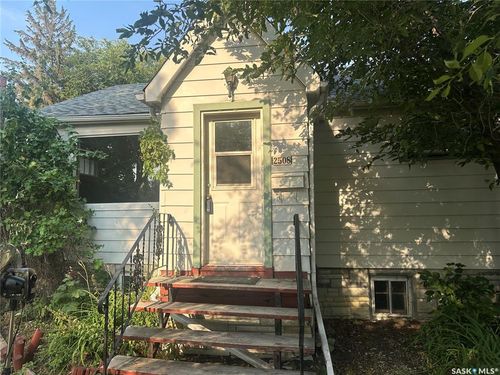 2508 Edgar St, Regina, SK, S4N3L5 | Card Image