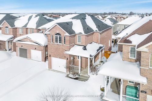 104 Stanley St, Barrie, ON, L4M6V5 | Card Image