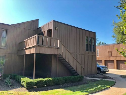 h22-33803 Electric Blvd, Avon Lake, OH, 44012-1039 | Card Image