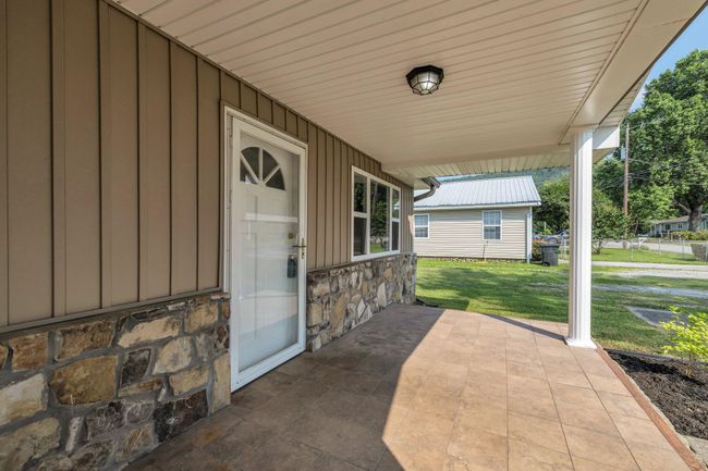 132 Meadowview Ln, House other with 4 bedrooms, 2 bathrooms and null parking in Soddy Daisy TN | Image 4
