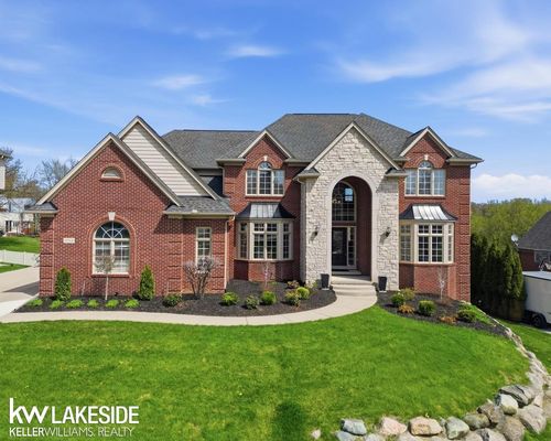 1112 Canyon Creek Dr, Rochester Hills, MI, 48306-4281 | Card Image