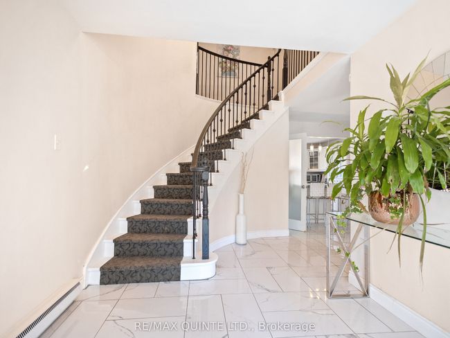 548 Lorna Lane, House other with 5 bedrooms, 5 bathrooms and 5 parking in Greater Napanee ON | Image 11