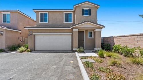 2015 Bergamot St, Redlands, CA, 92374-2165 | Card Image
