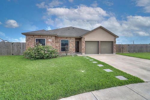 3422 Travis Ct, Corpus Christi, TX, 78414-2933 | Card Image