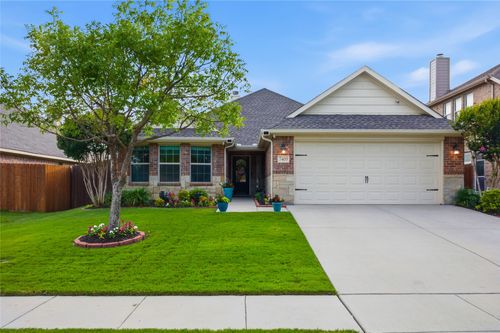 7409 Innisbrook Ln, Fort Worth, TX, 76179-4823 | Card Image