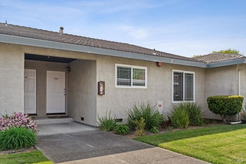 790 William Ct, Napa, CA, 94558-3071 | Card Image