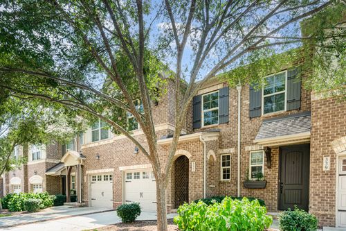 337 Coronado Pvt Cir, Hendersonville, TN, 37075-1424 | Card Image