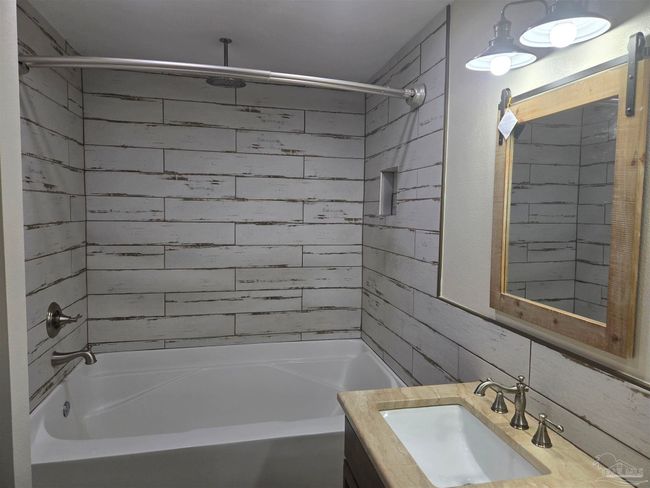 3285 Fairview Ave, House other with 4 bedrooms, 2 bathrooms and 4 parking in Crestview FL | Image 12