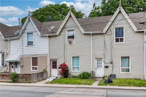 {{alt}} | Card Image