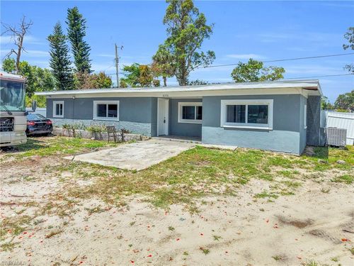 8396 Sevigny Dr, NORTH FORT MYERS, FL, 33917-1706 | Card Image