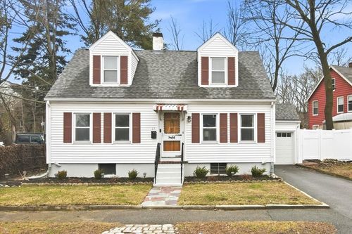 11 Stimson St, Boston, MA, 02132-6317 | Card Image
