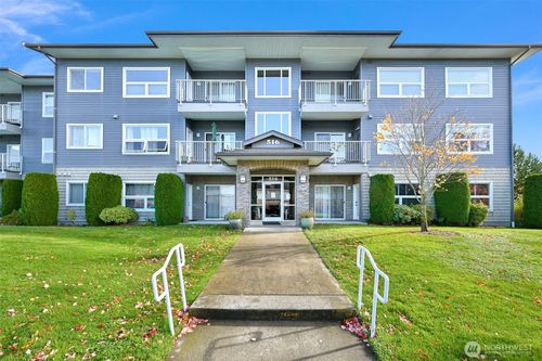 215-516 Darby Dr, Bellingham, WA, 98226-7802 | Card Image